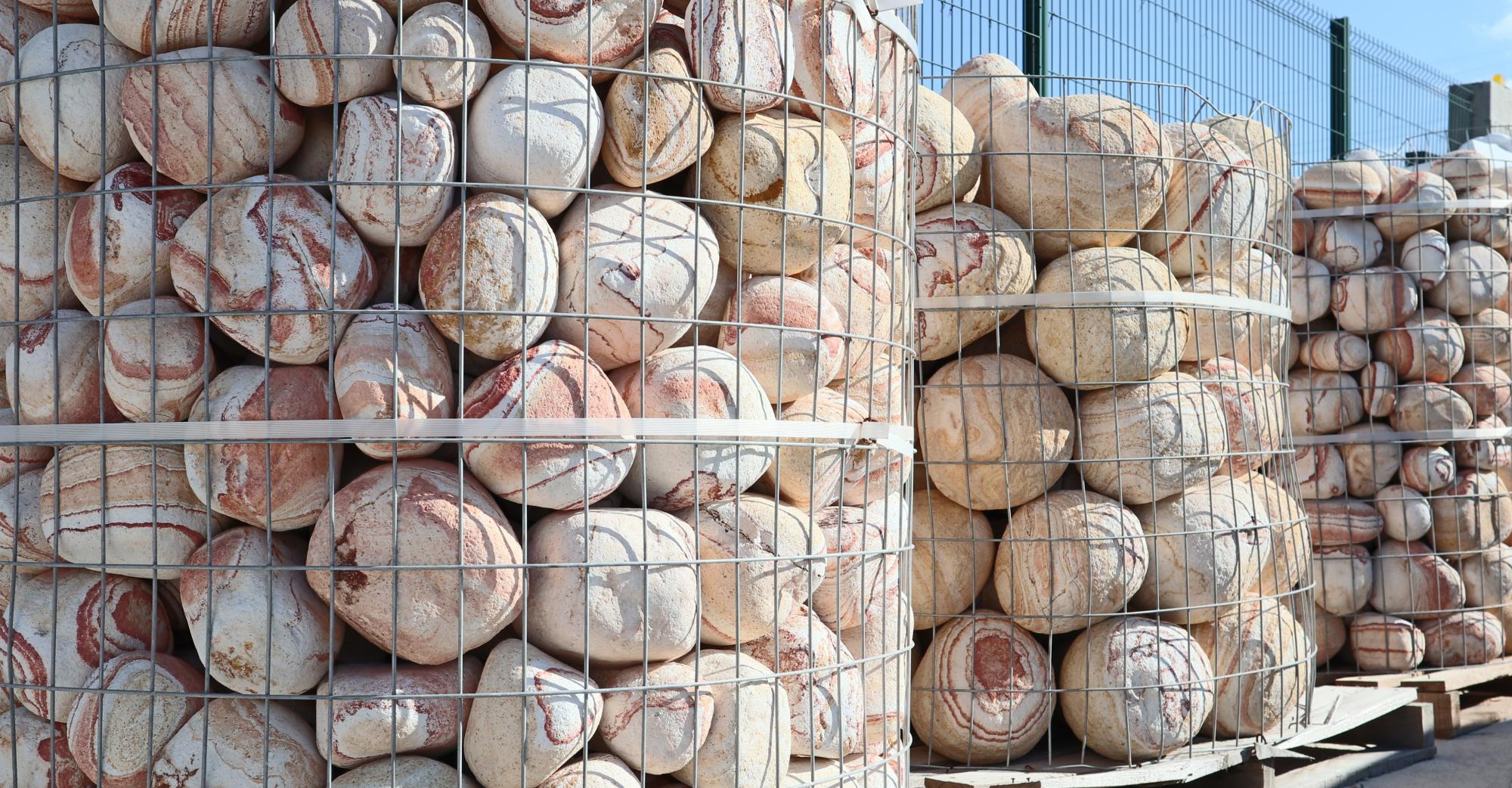 Gabions de galets arc en ciel