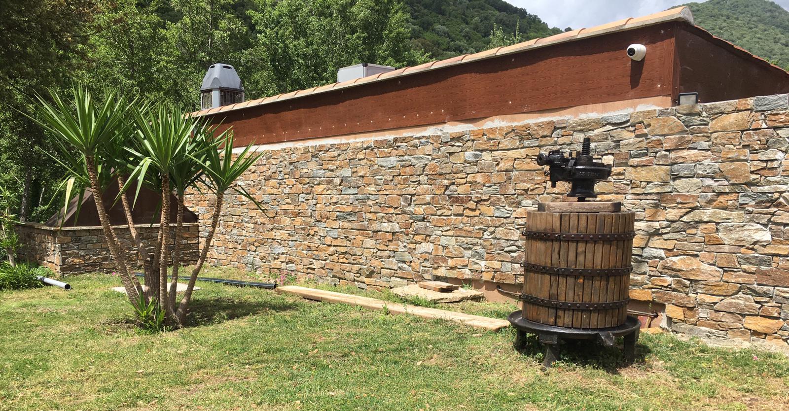 Revêtement extérieur en parement Rustique rouge