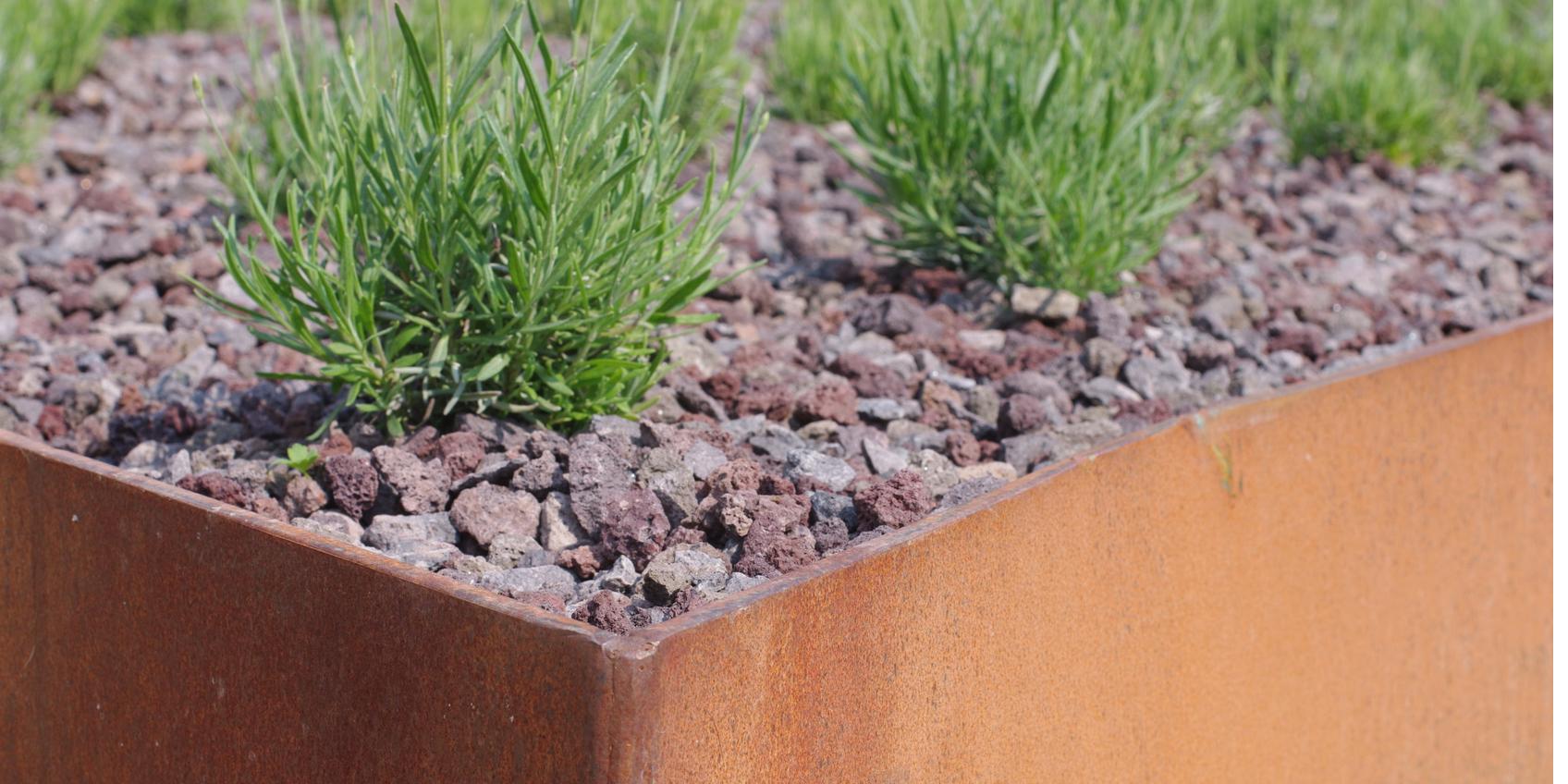 Bordure en acier Corten en vente chez Roches et Galets