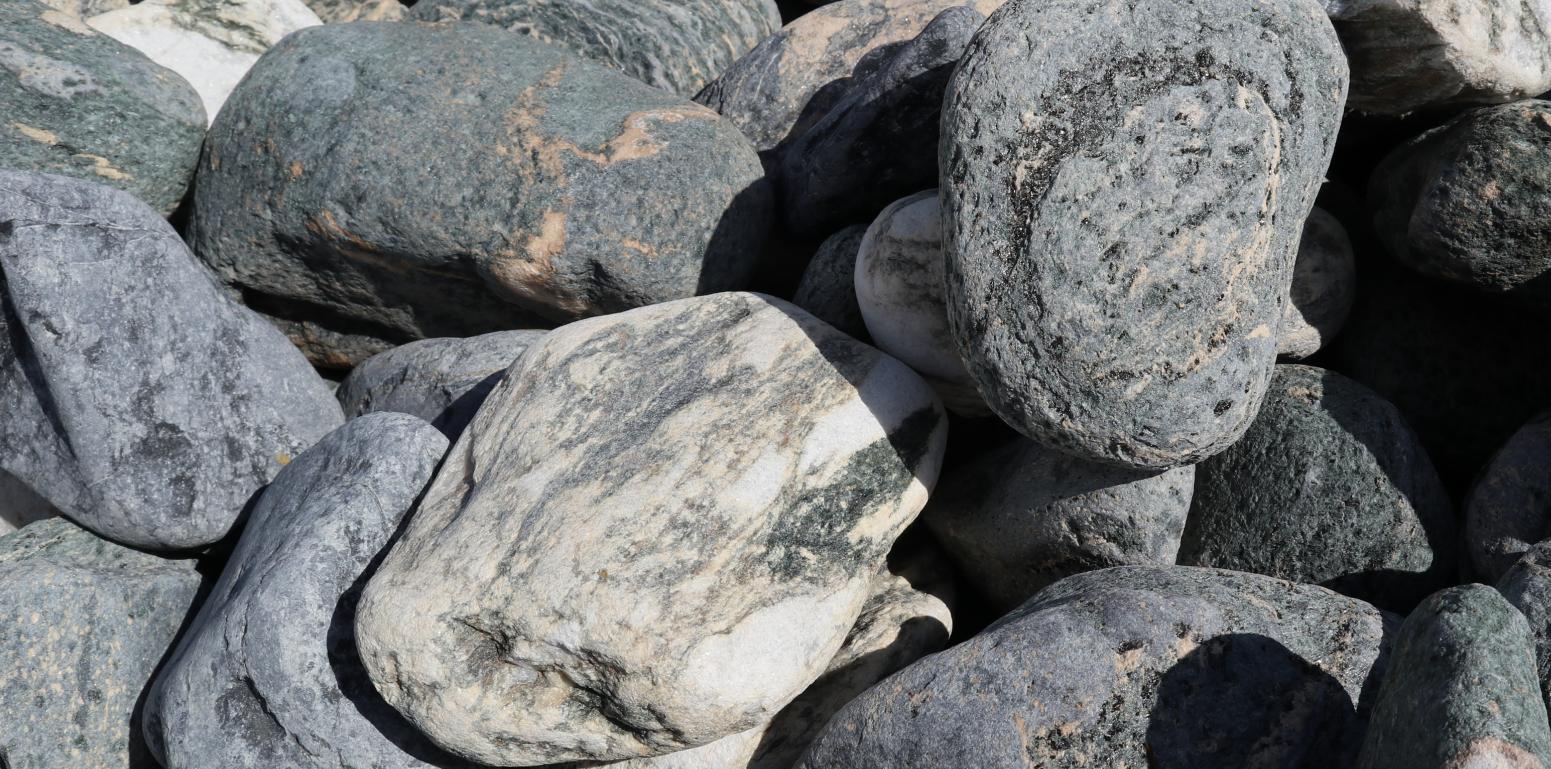 Galet Ange vert en vente chez Roches et Galets