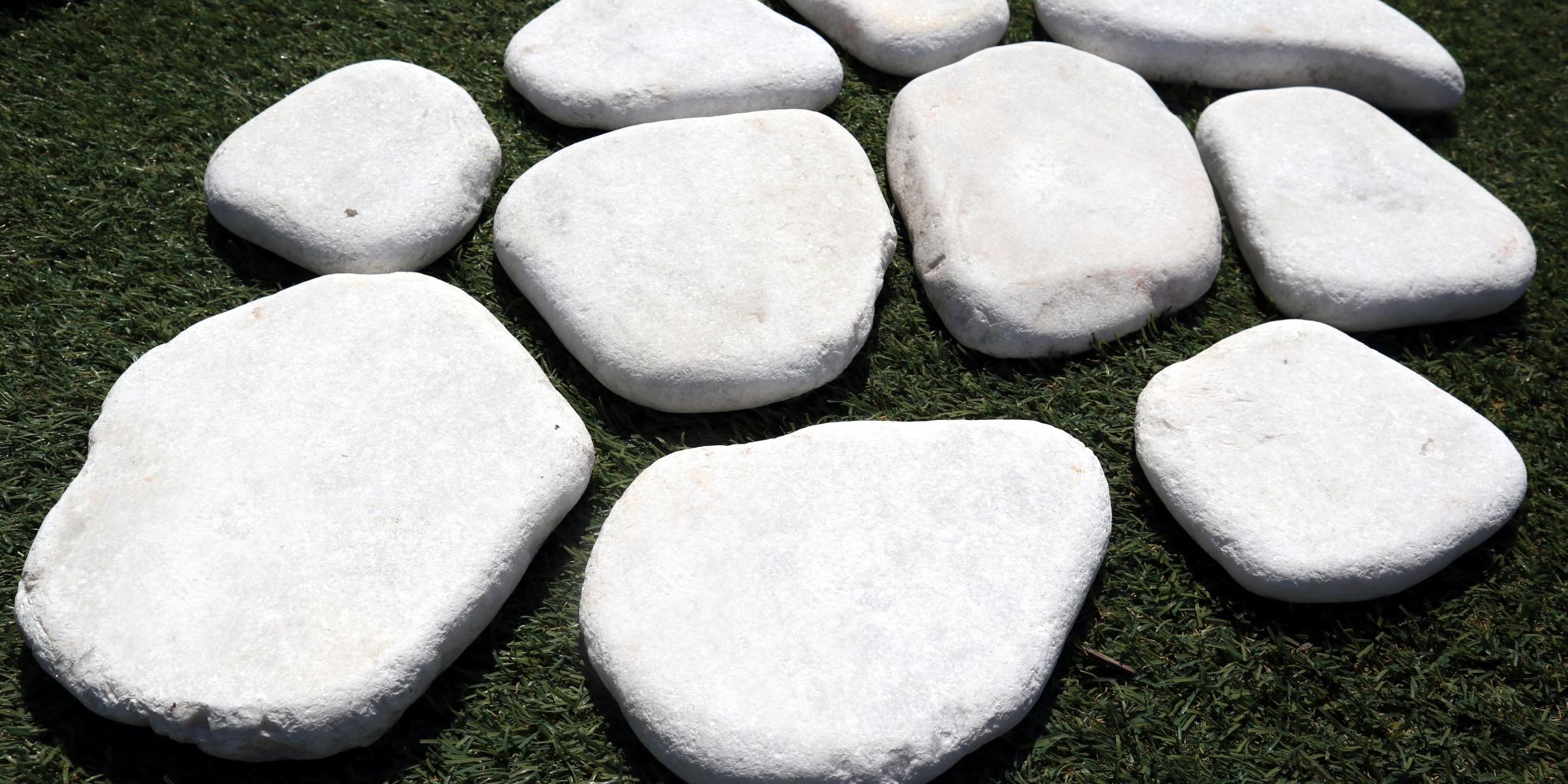 Pas japonais blanc en vente chez Roches et Galets