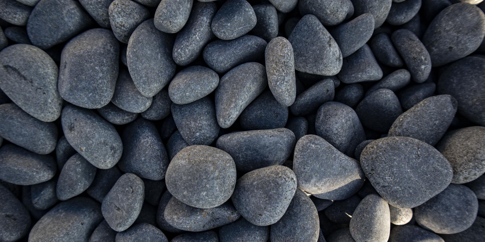 Galet noir de Basalte en vente chez Roches et Galets