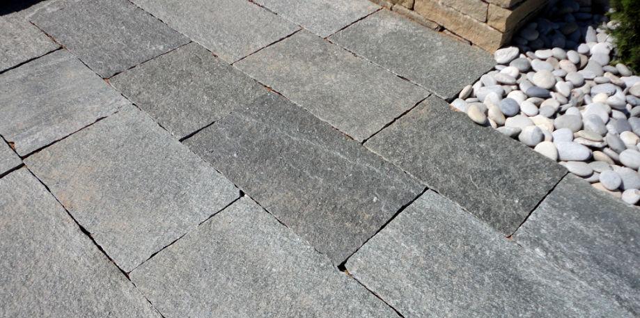 Opus romain en pierre de Luzerne en vente chez Roches et Galets