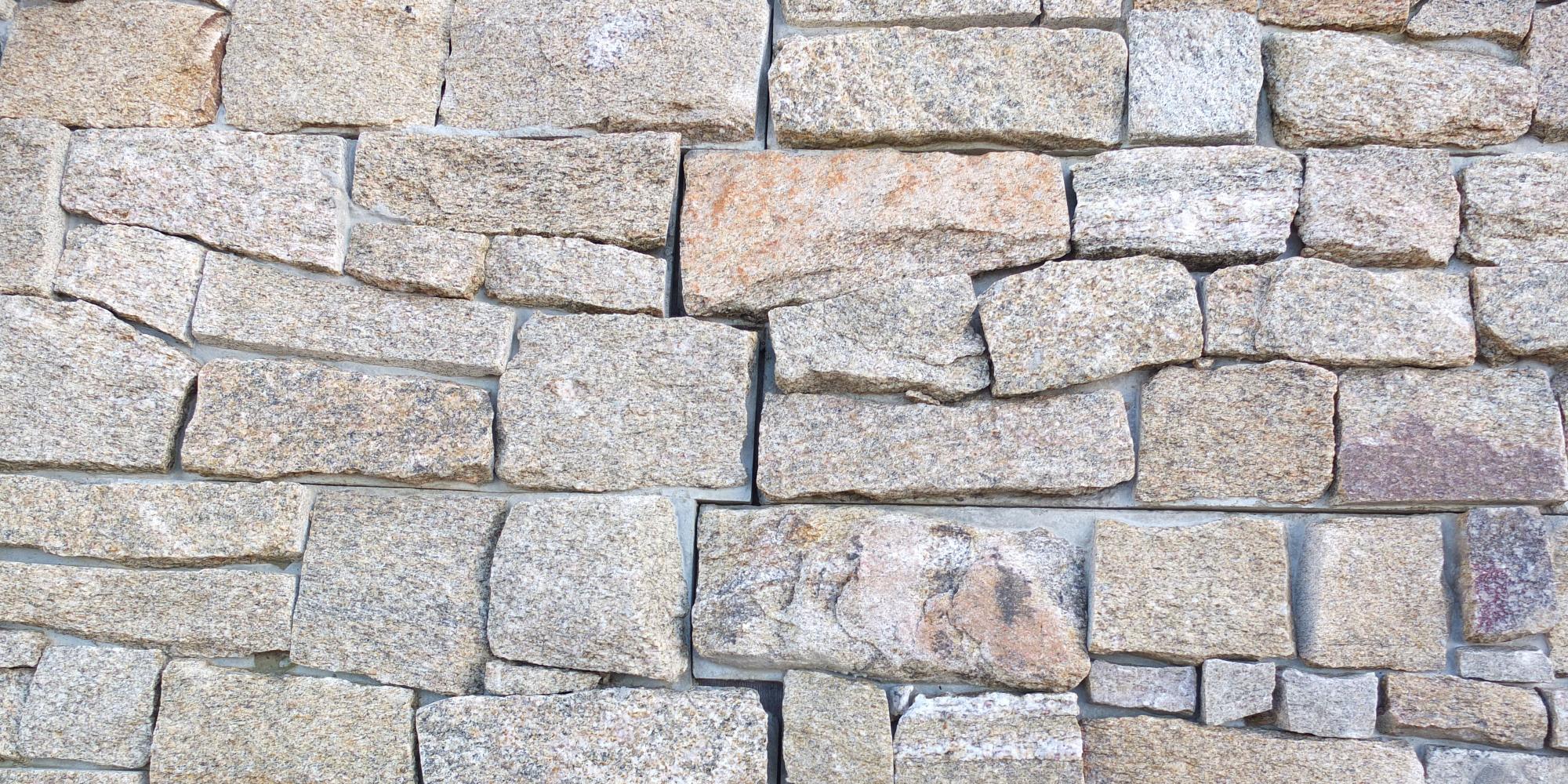 Parement en sésame jaune en vente chez Roches et Galets