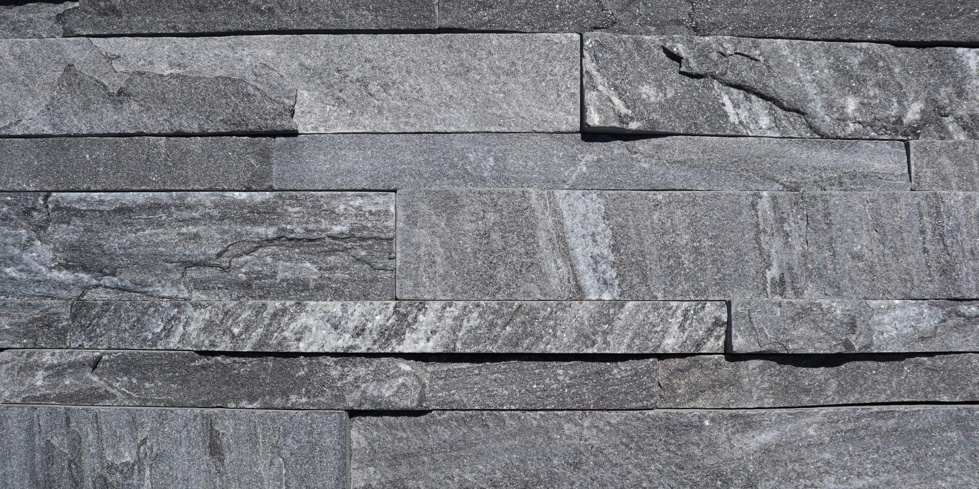 Parement décoratif gris anthracite en vente chez Roches et galets