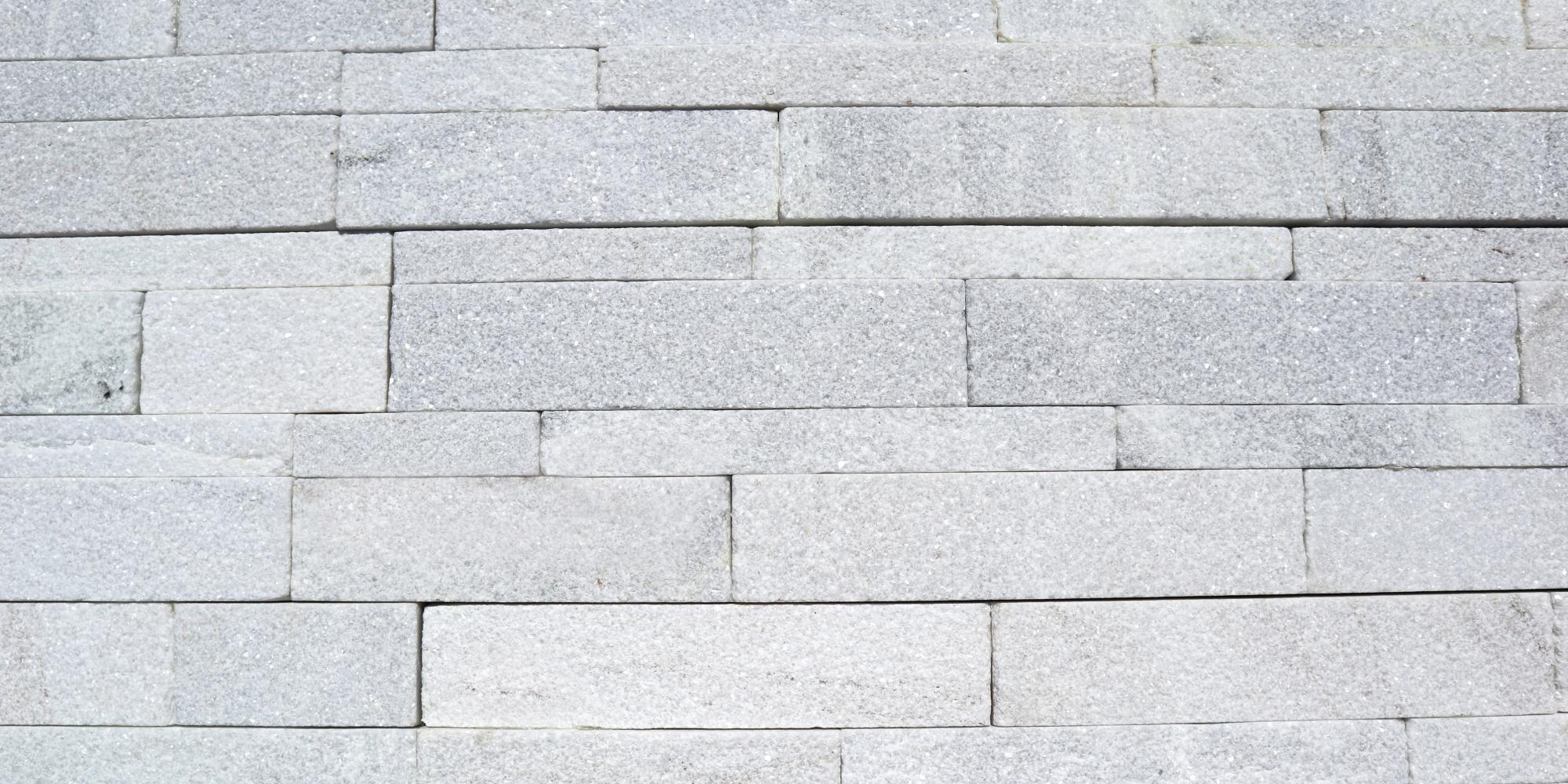 Parement mural blanc brillant en vente chez Roches et Galets